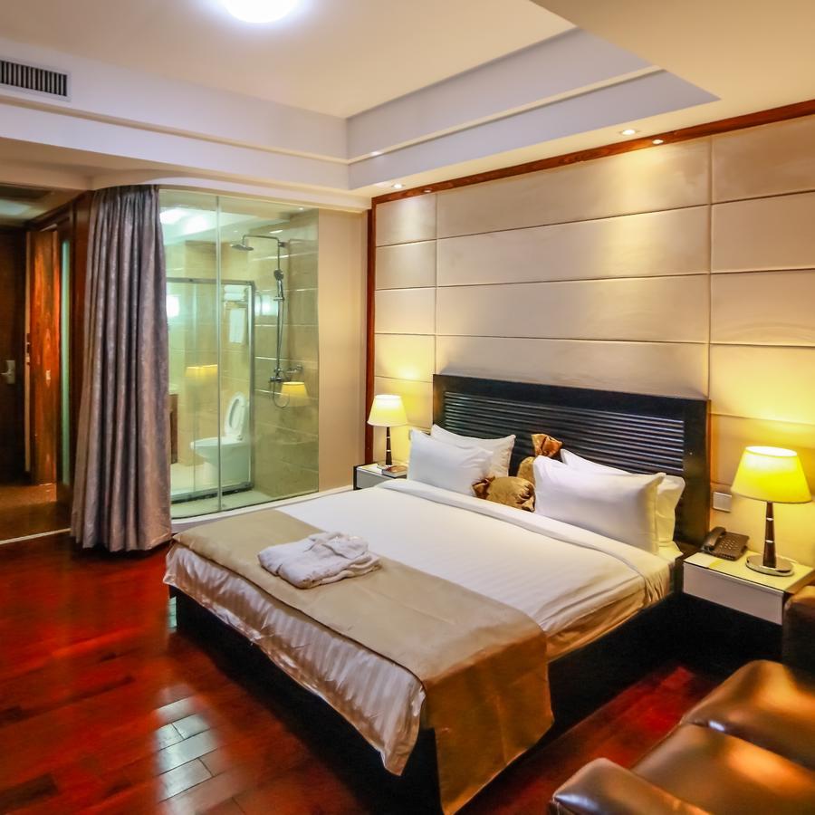 Golden Tulip Essential Lagos Airport Hotel Kamer foto